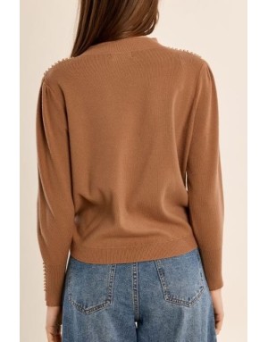 Un pull raffiné et élégant avec son jeu de perles ton sur ton - Référence : E1798EN
