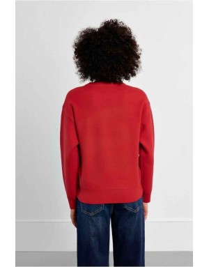 Affichez votre personnalité avec le pull message "JE T'AIME", une note romantique et tendance - Référence : BTL104EH