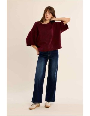 Pull maille coupe oversize, ses manches larges et ses finitions côtelées  Référence : LA2064EN