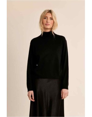 Pull col roulé oversize en maille, 94% polyester et 6% laine —  Référence : LAR239EN