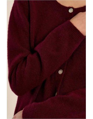 gilet droit à la maille douce et moelleuse, sublimé par ses boutons nacrés - Référence : LAS142EN