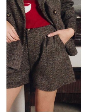 Short taille haute en lainage chiné brun et beige, coupe évasée et aux plis couture — Référence : P1846EH