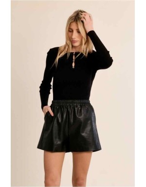 Short similicuir noir à taille haute élastique — Référence : T2275EH