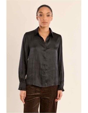 Chemise satinée noire au tombé fluide, poignets aux finitions festonnés. Référence : T2283EN
