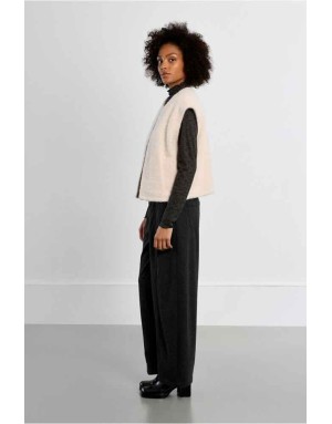 Gilet précieux en maille bouclette fluffy, Bracken - Référence : TL437AEH