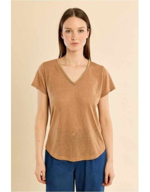 Tee-shirt aspect lin, encolure perles dorées, coloris camel — Référence : T427EN
