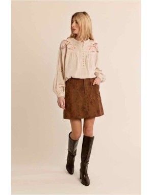 Blouse écrue en coton, brodée de motifs floraux parsemés de sequins discrets Référence : ZP147EH