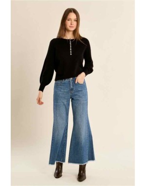 pull maille souple, encolure boutonnée de nacre,  Référence : LAS150EN