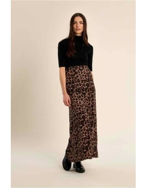 upe longueur midi, imprimé léopard , tee-shirt assorti.  Référence : T2090EN