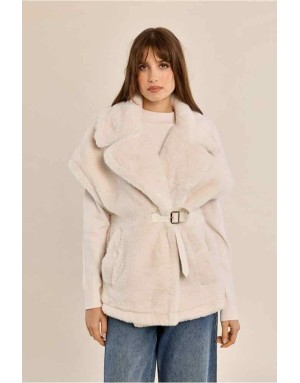 Veste cintrée en fausse fourrure blanc cassé, Référence : HA109BEH