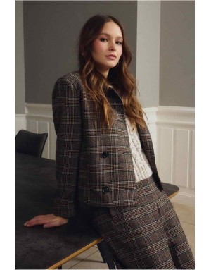 Veste courte à carreaux marron et rouille, au double boutonnage et col chemisier - Référence : P1894AEN