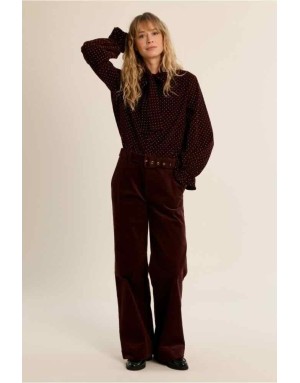 Pantalon velours côtelé rouge foncé, avec sa ceinture assortie — Référence : P1918EN
