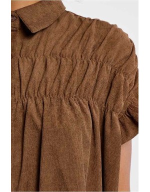 Robe chemise ample en velours marron finement côtelé - Référence : LAL154EN