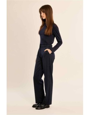 Pantalon tailleur droit bleu marine, finement rayé de fils métallisés — Référence : T2289BEN