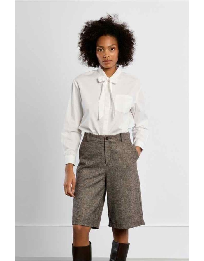 Bermuda taille haute en tweed à chevrons, en laine. Référence : PL333EH